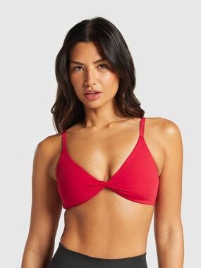 Gymshark Twist Front Bralette - Carmine Red